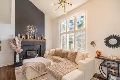 607 Weatherwood Lane, Valparaiso, IN 46383 - Photo 3