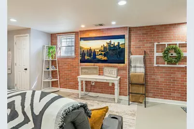 607 Weatherwood Lane, Valparaiso, IN 46383 - Photo 17