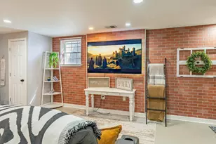 607 Weatherwood Ln, Valparaiso, IN 46383 - Photo 17