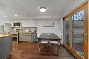 607 Weatherwood Ln, Valparaiso, IN 46383 - Photo 5