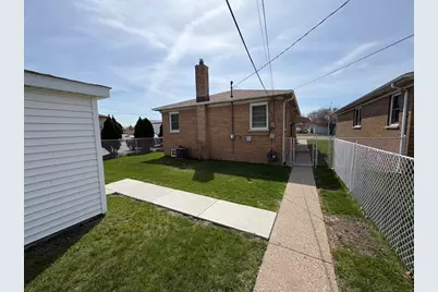 1915 169th Street, Hammond, IN 46324 - Photo 5