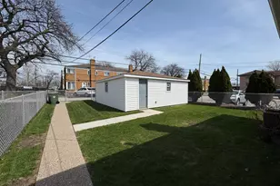 1915 169th St, Hammond, IN 46324 - Photo 7