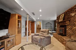 279 W Robbie Ln, Valparaiso, IN 46385 - Photo 23