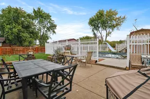 279 W Robbie Ln, Valparaiso, IN 46385 - Photo 25