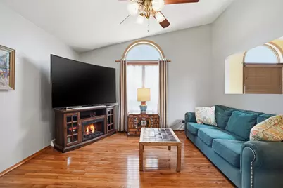 6325 W 89th Avenue, Crown Point, IN 46307 - Photo 7