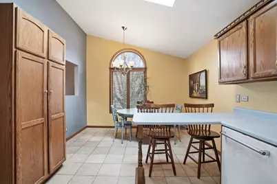 6325 W 89th Avenue, Crown Point, IN 46307 - Photo 9
