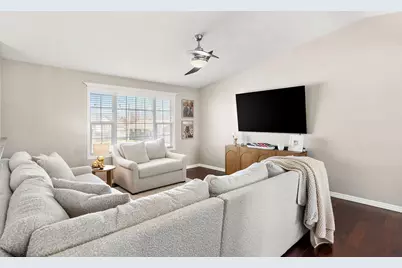 5715 Buttercup Avenue, Portage, IN 46368 - Photo 5