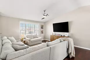 5715 Buttercup Ave, Portage, IN 46368 - Photo 5