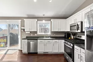 5715 Buttercup Ave, Portage, IN 46368 - Photo 13