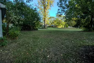 105 W Green St, San Pierre, IN 46374 - Photo 11