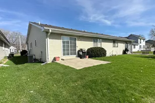 9748 Erie St, Highland, IN 46322 - Photo 13