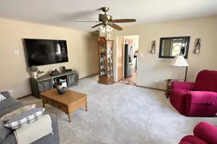 9748 Erie St, Highland, IN 46322 - Photo 5