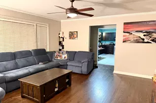 140 N Linda St, Hobart, IN 46342 - Photo 3