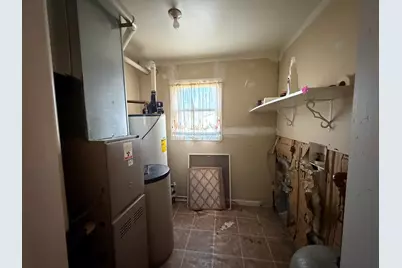 5706 W 43rd Avenue, Gary, IN 46408 - Photo 9