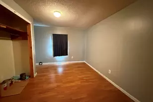 5706 W 43rd Ave, Gary, IN 46408 - Photo 7