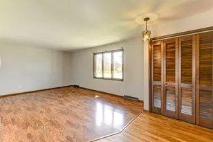 8029 Jefferson Ave, Munster, IN 46321 - Photo 3