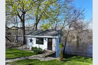 417 S Riverside Drive, Winamac, IN 46996 - Photo 7