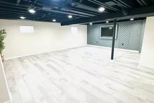 4142 S Grover Ave, Hammond, IN 46327 - Photo 11