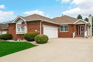 868 Clearwater Cove W, Crown Point, IN 46307 - Photo 5