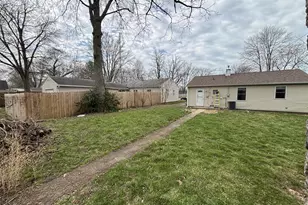 2414 Manhattan St, Michigan City, IN 46360 - Photo 15