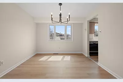 947 Iroquois Drive, Crown Point, IN 46307 - Photo 5