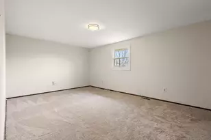 947 Iroquois Dr, Crown Point, IN 46307 - Photo 13