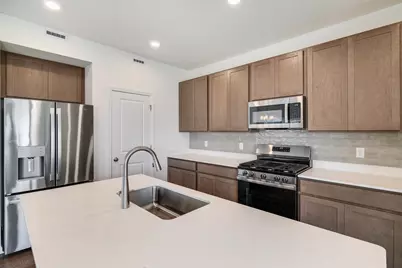 10375 Iowa Street, Crown Point, IN 46307 - Photo 5