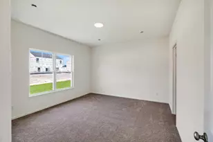 10373 Iowa St, Crown Point, IN 46307 - Photo 15
