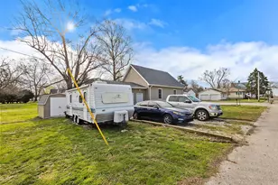 801 E 4th St, Fowler, IN 47944 - Photo 7