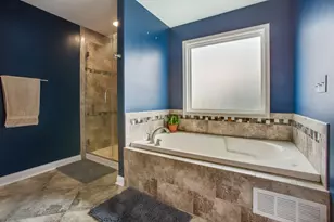 3352 Field Hawk Dr, Valparaiso, IN 46383 - Photo 9