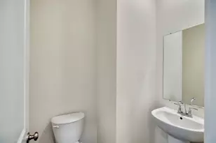 504 E 130th Pl, Crown Point, IN 46307 - Photo 11