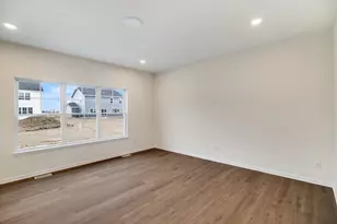 504 E 130th Pl, Crown Point, IN 46307 - Photo 9