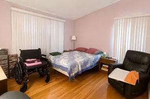 8210 Lakewood Ave, Gary, IN 46403 - Photo 9