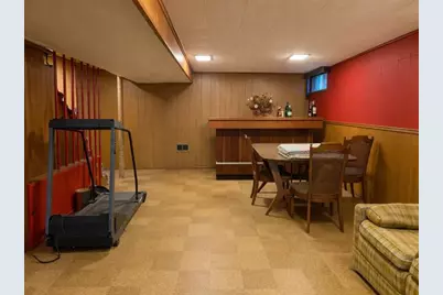 8210 Lakewood Avenue, Gary, IN 46403 - Photo 11