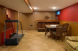 8210 Lakewood Ave, Gary, IN 46403 - Photo 11