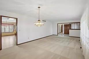 3921 Bonnie Dr, Crown Point, IN 46307 - Photo 17