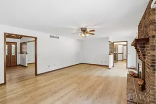 3921 Bonnie Dr, Crown Point, IN 46307 - Photo 11