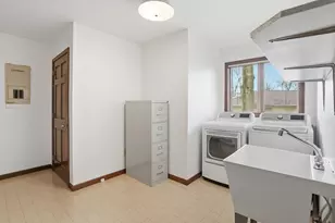 3921 Bonnie Dr, Crown Point, IN 46307 - Photo 15