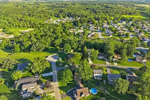 3921 Bonnie Dr, Crown Point, IN 46307 - Photo 41