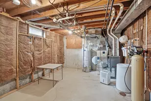 3921 Bonnie Dr, Crown Point, IN 46307 - Photo 37