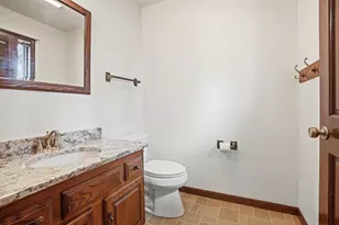 3921 Bonnie Dr, Crown Point, IN 46307 - Photo 13