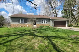 601 Gatewood Dr, Lowell, IN 46356 - Photo 1