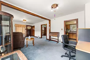 214 Center St, Valparaiso, IN 46385 - Photo 13