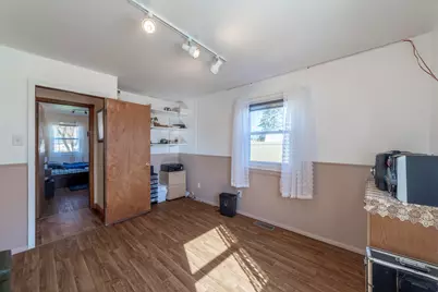 213 E Jefferson Street, Westville, IN 46391 - Photo 17