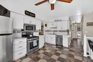 847 Appletree Dr, Schererville, IN 46375 - Photo 9