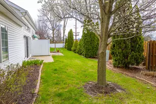 1606 Geranium Cir, Valparaiso, IN 46383 - Photo 23