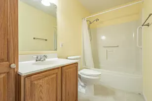 1606 Geranium Cir, Valparaiso, IN 46383 - Photo 23