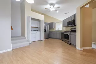 1606 Geranium Cir, Valparaiso, IN 46383 - Photo 3