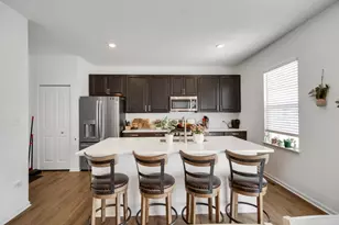 3901 Iron Gate Dr, Valparaiso, IN 46385 - Photo 3