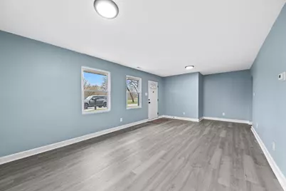 208 E Avenue A, Griffith, IN 46319 - Photo 5